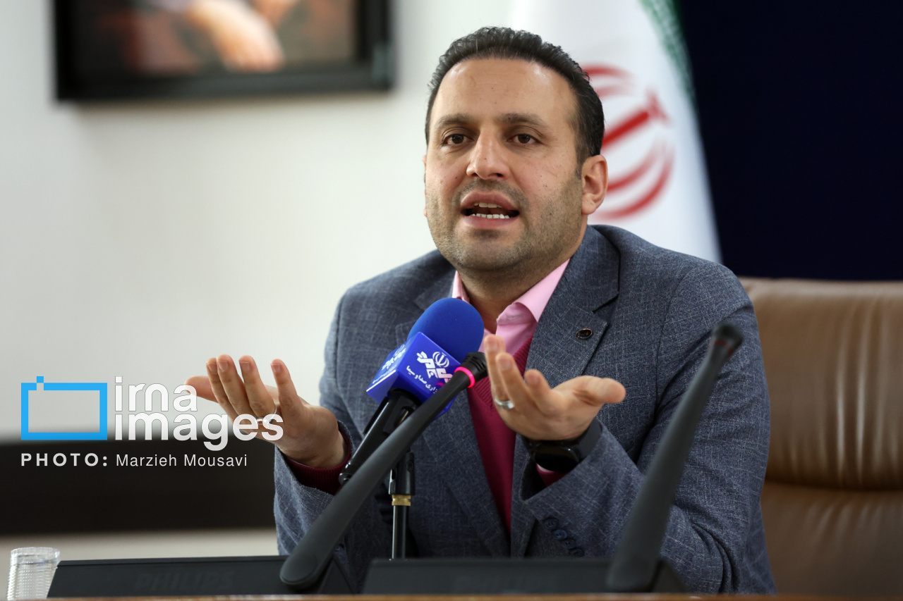 نیروهای شرکتی فقط یک بار گزینش میشوند/ تعیین تکلیف ۱۰ هزار پرونده در ۲ وزارتخانه مهم