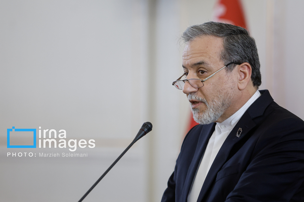 وزیر خارجه کشورمان با سلطان عمان دیدار کرد