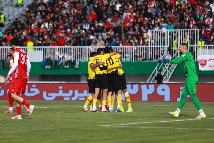 ترکیب احتمالی سپاهان مقابل پرسپولیس؛ سورپرایز کارترون در خط حمله طلاییپوشان