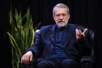 لاریجانی: ایران رژیم جعلی اسرائیل را سر جای خود می نشاند