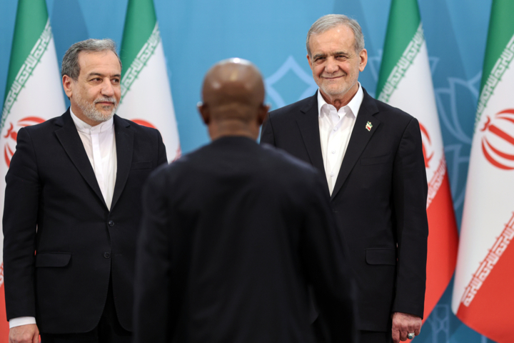 دیدار سفرای خارجی مقیم ایران با رئیس جمهور