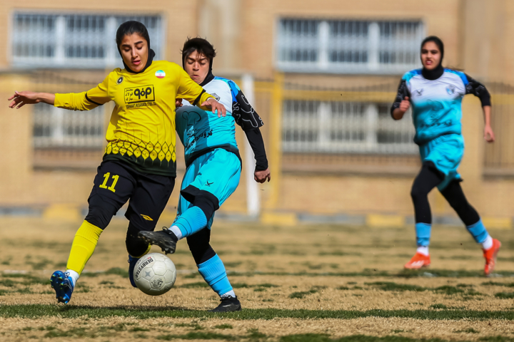 ظهرابینیا: دوست دارم در پرسپولیس بازی کنم؛ تصمیم درستی خواهم گرفت