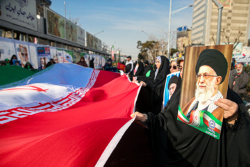 همراهی ملت متحد؛ حضور باشکوه مردم در جشن انقلاب