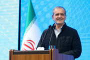 رئیس‌جمهور: مدیریت، برقراری تعادل بین منابع و مصارف است/ آینده را خودمان باید ترسیم کنیم