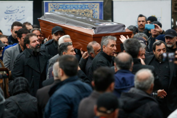 تشییع پیکر منوچهر والی‌زاده
