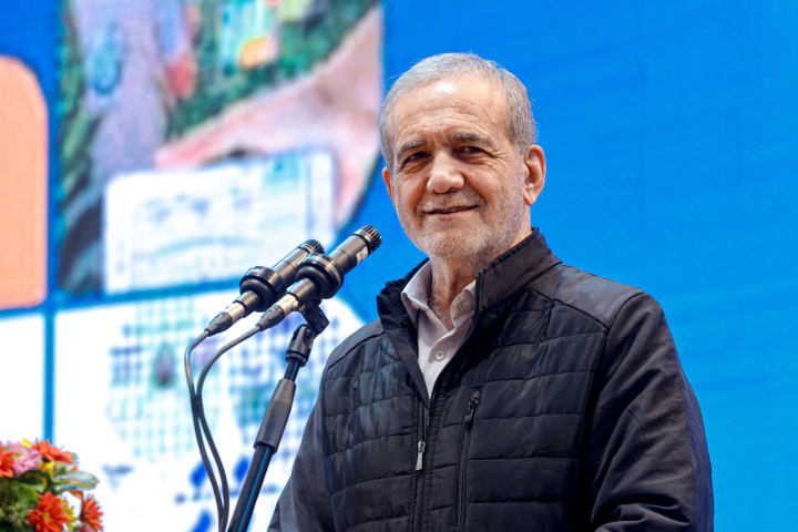 بادامچیان: برای همکاری با دولت وفاق آمادگی داریم/ تکلیف ما با دولت ها مشخص است