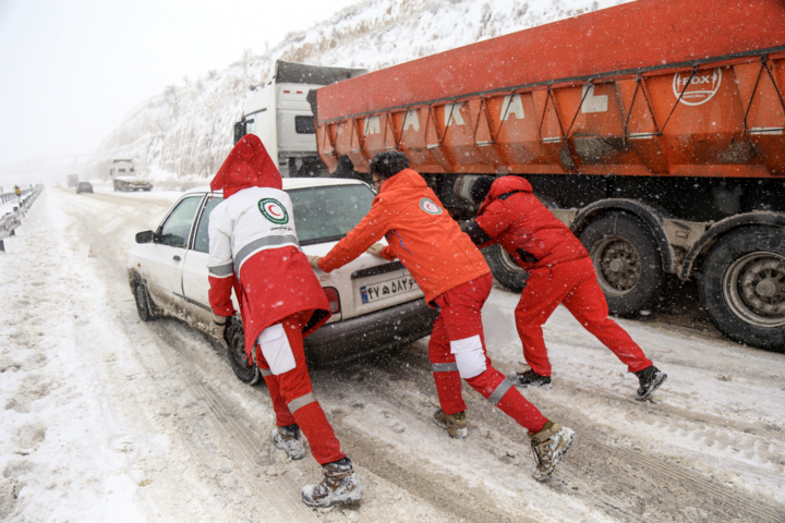 زمستان سخت و امدادگران سرسخت در خراسانشمالی
