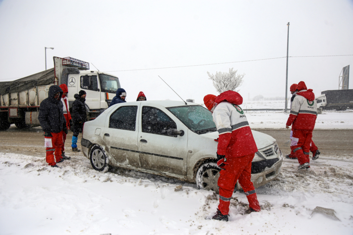 جاده های ایلام لغرنده است