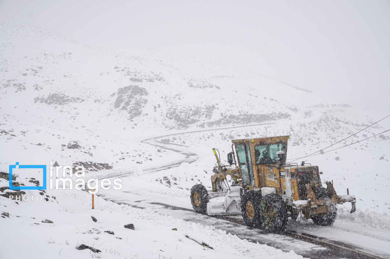 عملیات بازگشایی راه ارتباطی ۳۷۰ روستای آذربایجانشرقی ادامه دارد عملیات بازگشایی راه ارتباطی ۳۷۰ روستای آذربایجانشرقی ادامه دارد