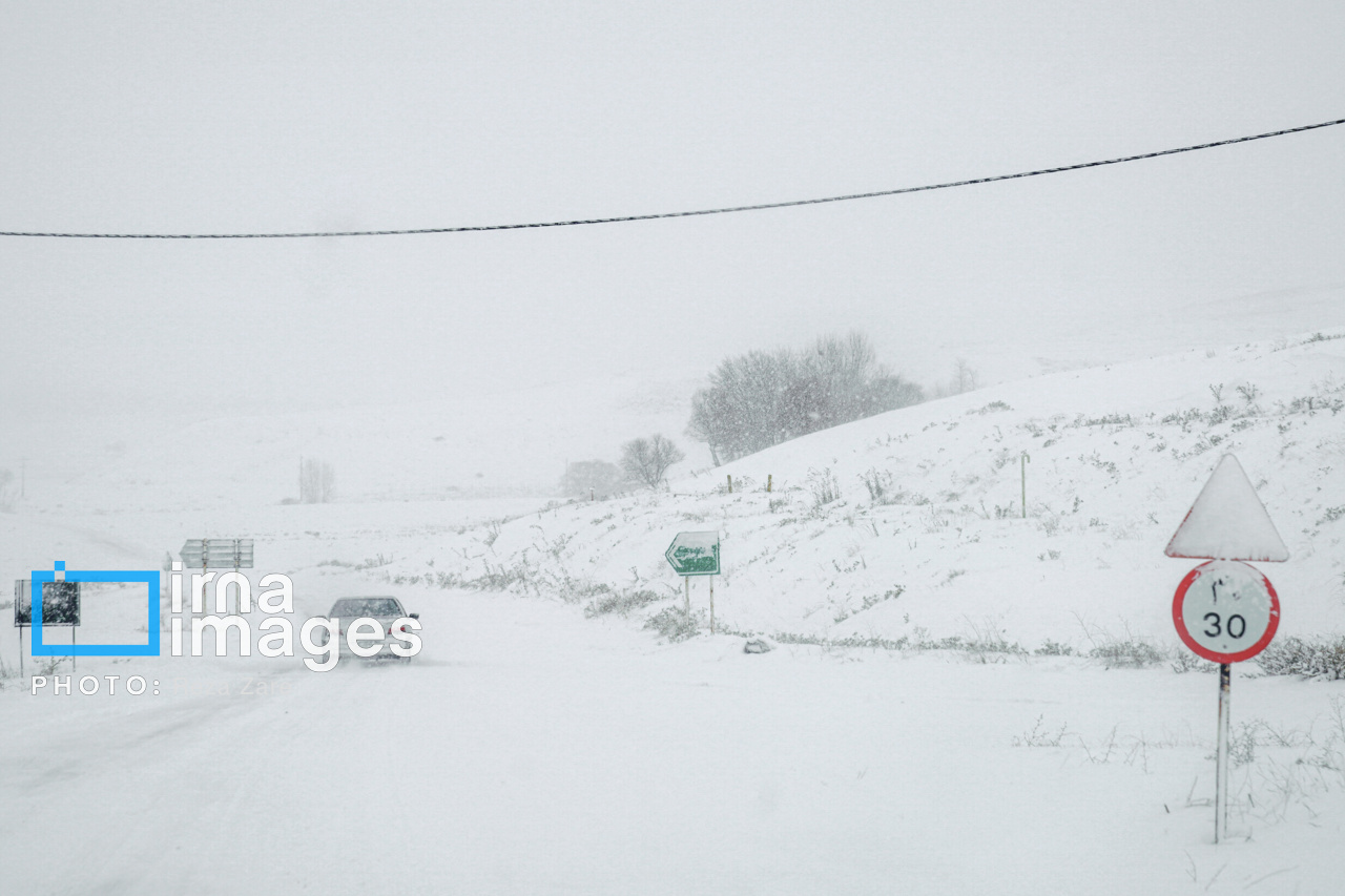 فیلم|برف گردنه های همدان را سپید پوش کرد