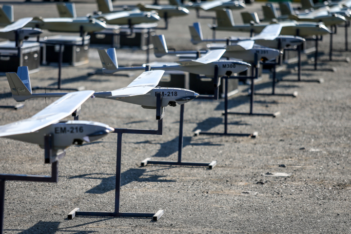 مقام نظامی: نیروهای مسلح در هر شرایطی آماده دفاع هستند/ به روز رسانی تجهیزات نظامی