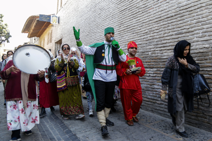 نوروزخوانها؛ جادوگران بهار