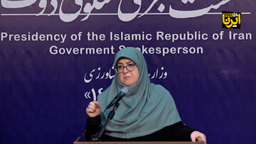مهاجرانی: استیضاح و استعفا، دولت را از وفاق خارج نخواهد کرد