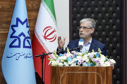 وزیر علوم: تحریم به نظام بانکی کشور صدمه زده است
