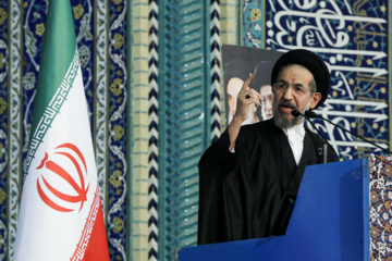 خطیب نمازجمعه تهران: اظهارات ترامپ در منطقه تحریف واقعیت است