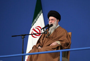 Les Américains n’obtiendront rien en lançant des menaces (l’ayatollah Khamenei)