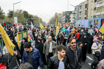 راهپیمایان روز قدس: تهدیدهای آمریکا با پاسخ کوبنده و قاطع ایران روبرو خواهد شد