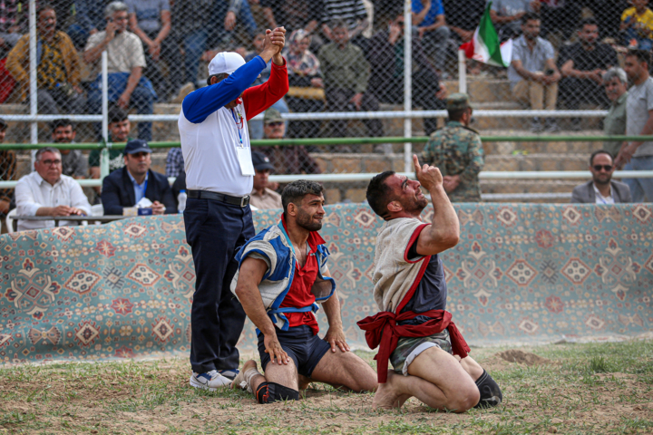 مسابقات کشتی «چوخه»