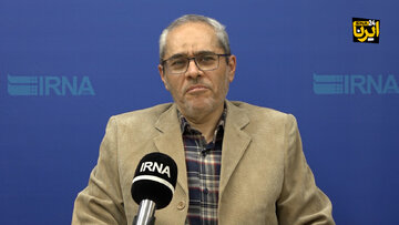 وظیفه ما در قبال کودک و نوجوان امروز، مراقبت از زبان فارسی است