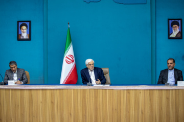 عارف: افراد بدون وابستگی سیاسی جذب دستگاه‌ها شوند/ برنامه‌مداری مبنای کار دولت چهاردهم
