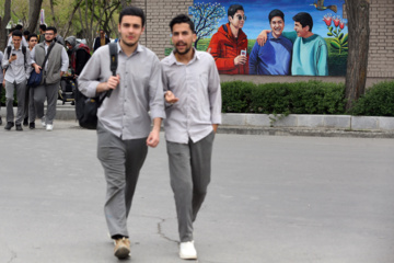 نقاشی‌های دیواری؛ هنر خیابانی ایران