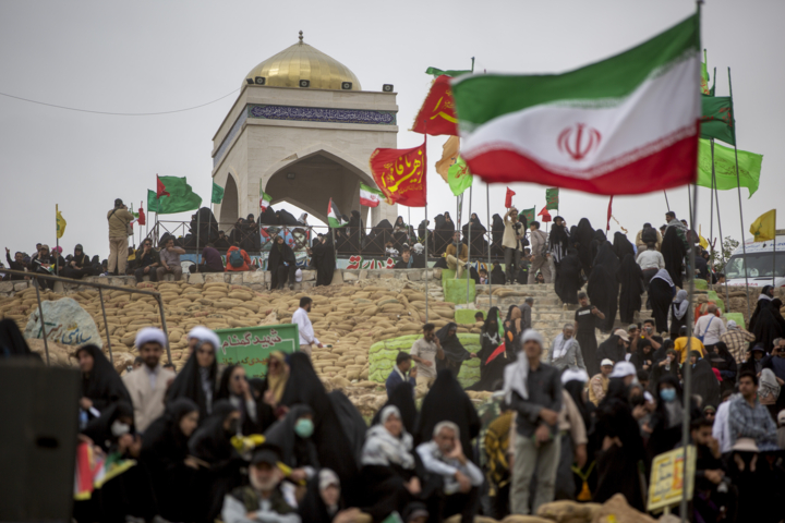 بازیدراز میزبان خانواده شهید «حسن چتربحری» پس از ۴۲ سال چشمانتظاری