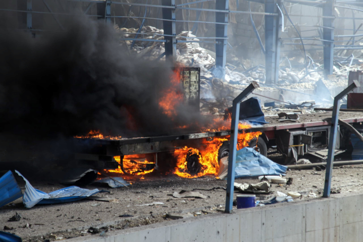 تعدادی از کارکنان گمرک در پی انفجار در بندر شهید رجایی دچار مصدومیت شدند