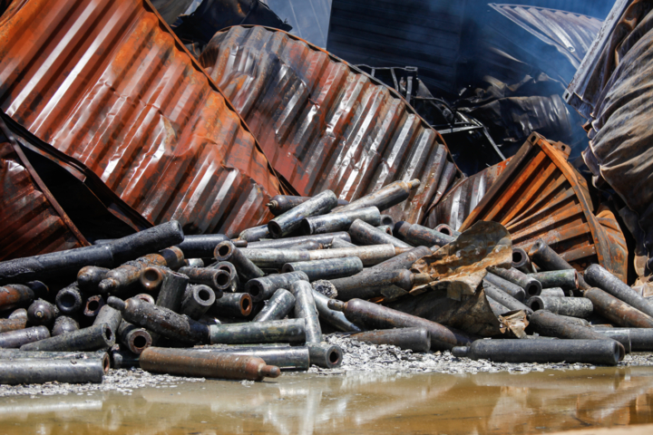 صنعت نحیفبیمه با ریسکهای بزرگ از هم میپاشد/لزوم واسپاری اتکایی به خارج