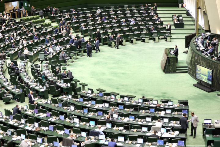 Парламент Ирана осудил действия парламента Великобритании против КСИР
