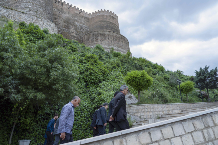 استاندار لرستان: حریم قلعه فلک الافلاک تا پایان امسال آزاد می‌شود