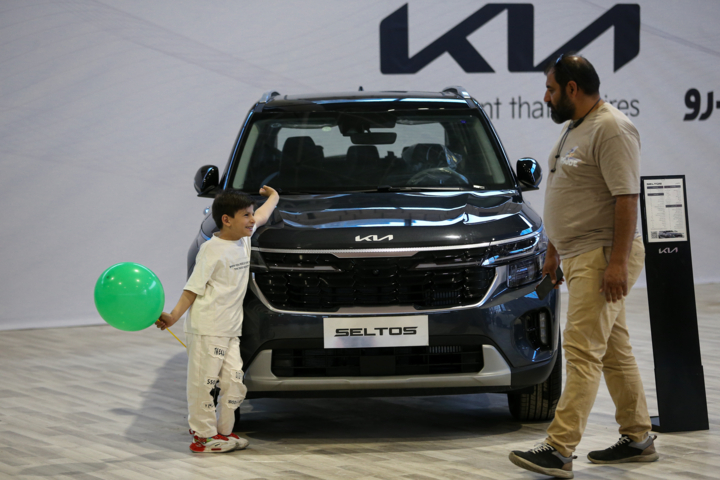 تعرفه های پلکانی به واردات خودرو جان می دهد؟