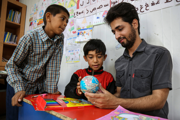 ۳۸ هزار دانشآموز در مناطق کم برخوردار مازندران تحصیل میکنند