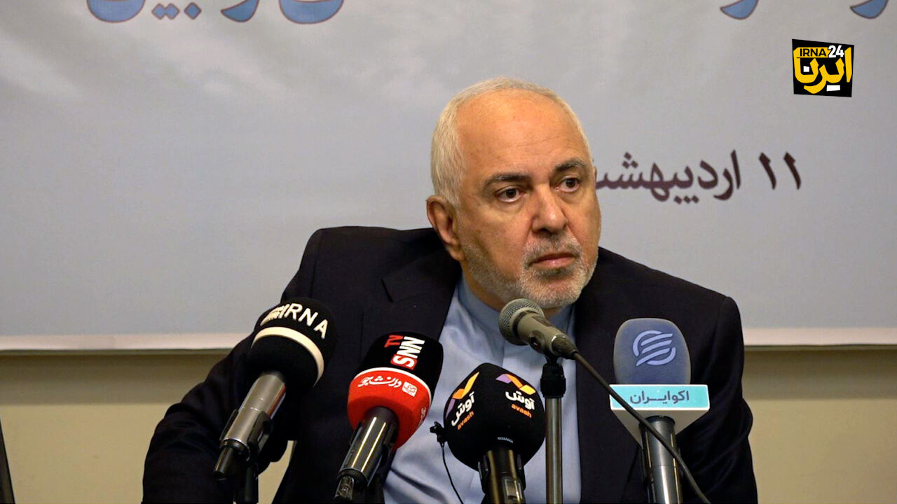 ظریف: یک وجب از آب و خاک ایران در جمهوری اسلامی از بین نرفت
