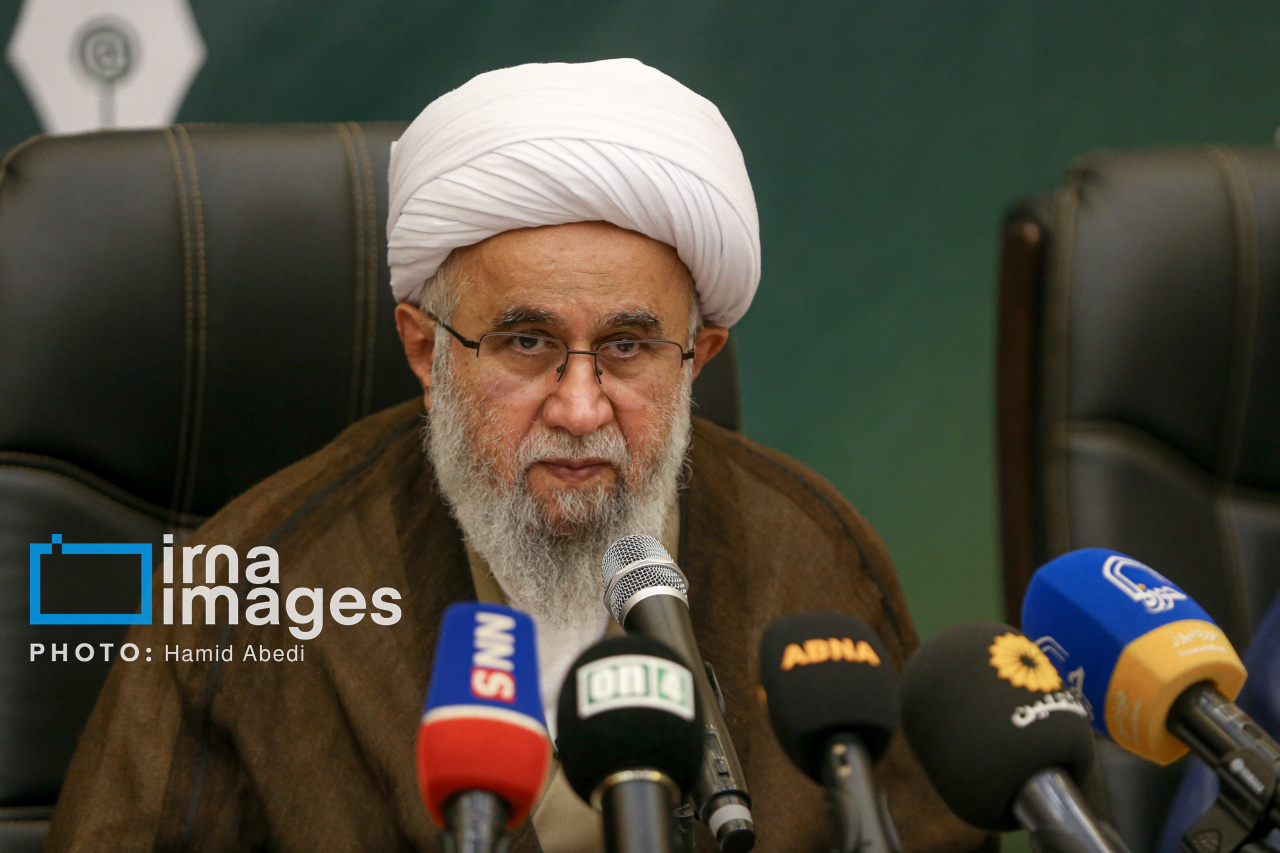 عضو مجلس خبرگان رهبری: اخلاص و بندگی، مقدمه رسیدن به غنا و آرامش است