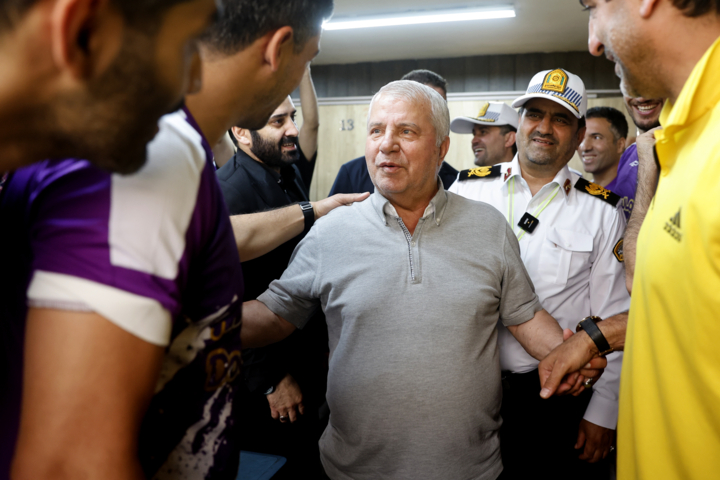 دیدار « ستارگان دهه ۶۰» و «پلیس راهور»