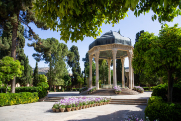 5 may; "Şiraz günü"
