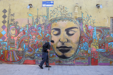 ۱۵ اردیبهشت؛ «روز شیراز»