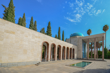 5 may; "Şiraz günü"
