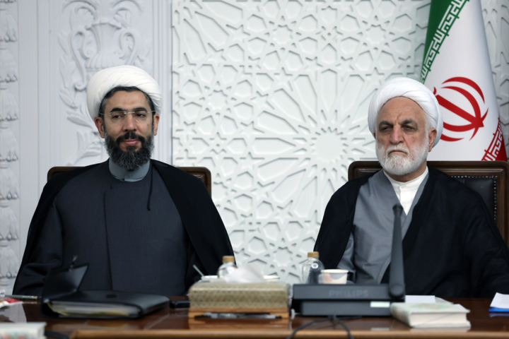 جلسه شورای عالی انقلاب فرهنگی