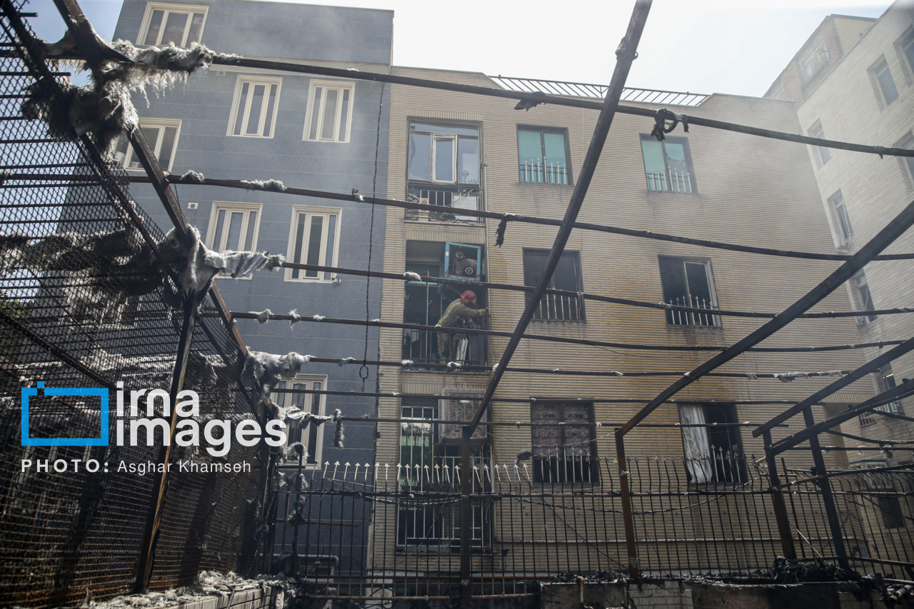 نجات جان ۳۰۰ فرد گرفتار در عملیات آتش نشانان ایلامی