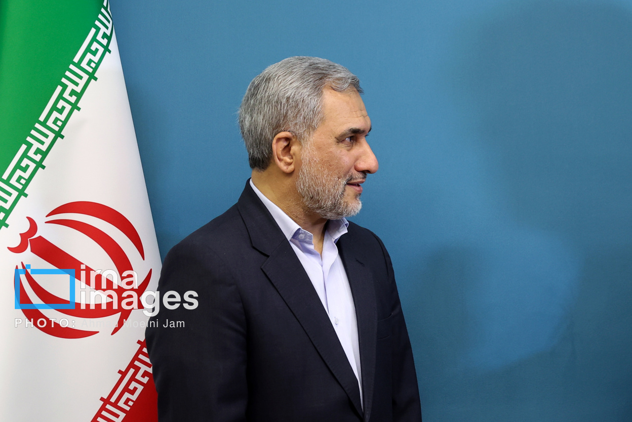 مُلک را باید خانه وفاق کرد