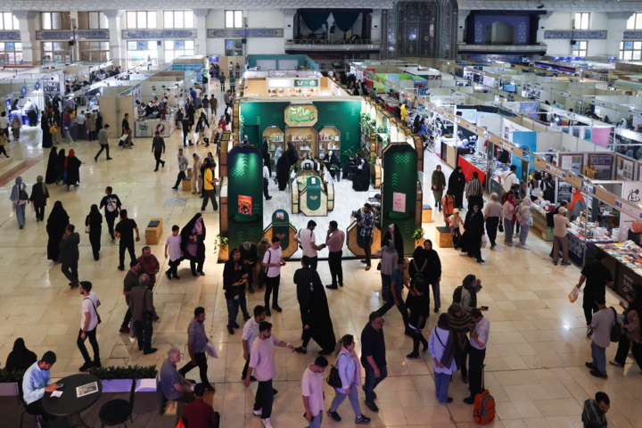 رضا کیانیان: من از کار خود انتقاد نمی کنم.