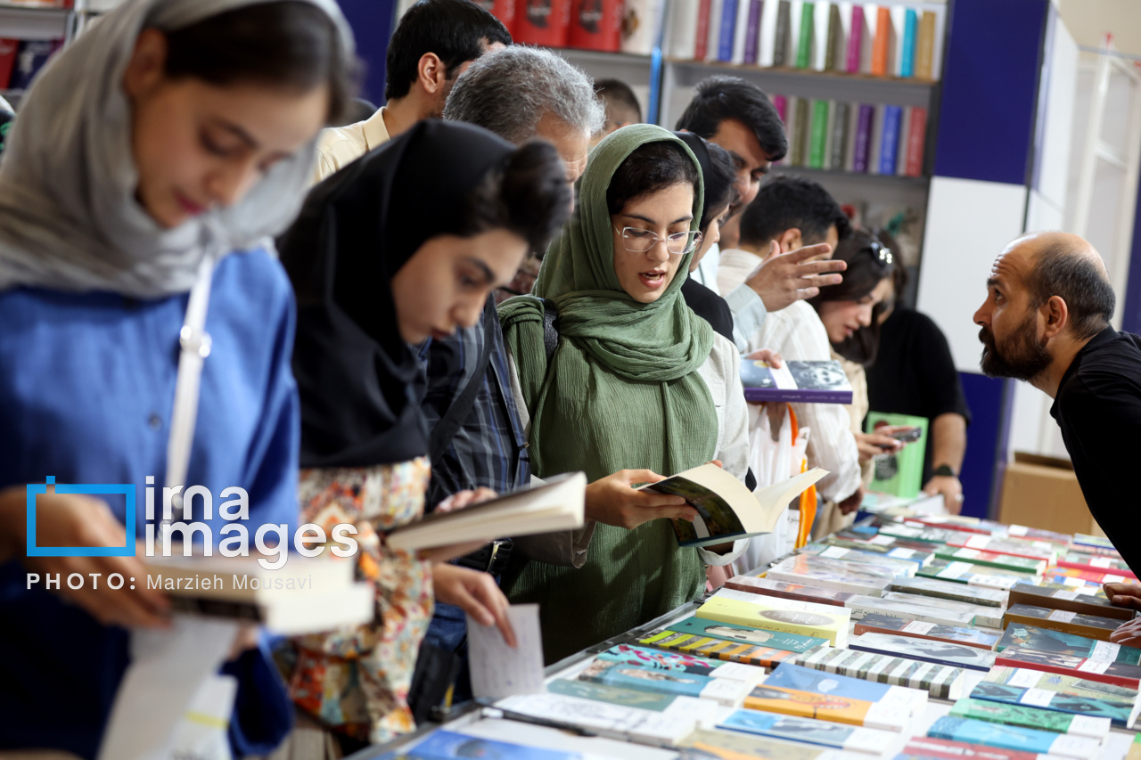 نمایشگاه کتاب میزبان چهرهها؛ از «رضا کیانیان» تا «خاله شادونه»