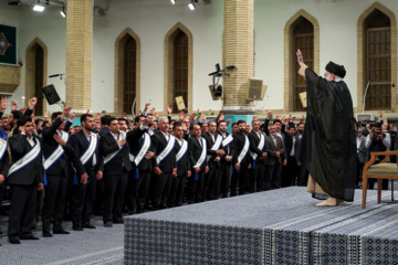 دیدار کارگران با رهبر انقلاب