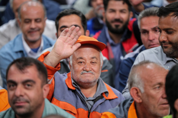 دیدار کارگران با رهبر انقلاب
