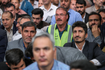 دیدار کارگران با رهبر انقلاب