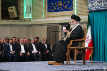 دیدار کارگران با رهبر انقلاب
