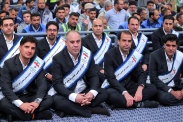 دیدار کارگران با رهبر انقلاب