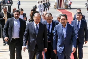 نخست وزیر ازبکستان وارد تهران شد