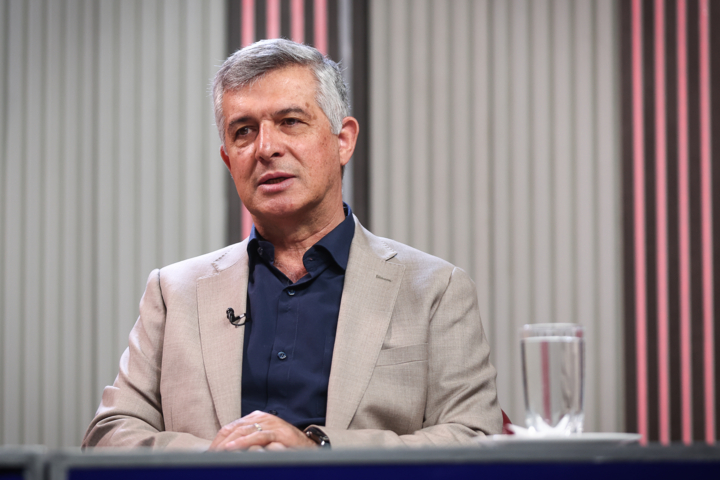 ویژگیهای فرش قرمزی که پیش پای ایرانیان خارج از کشور گسترده میشود